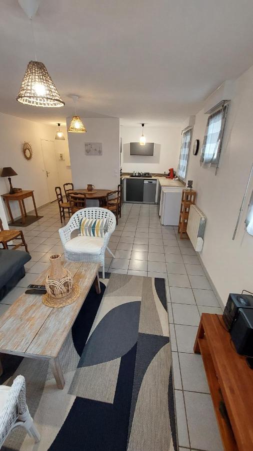Bel Appartement Au Calme 圣热讷维耶沃－德布瓦 外观 照片